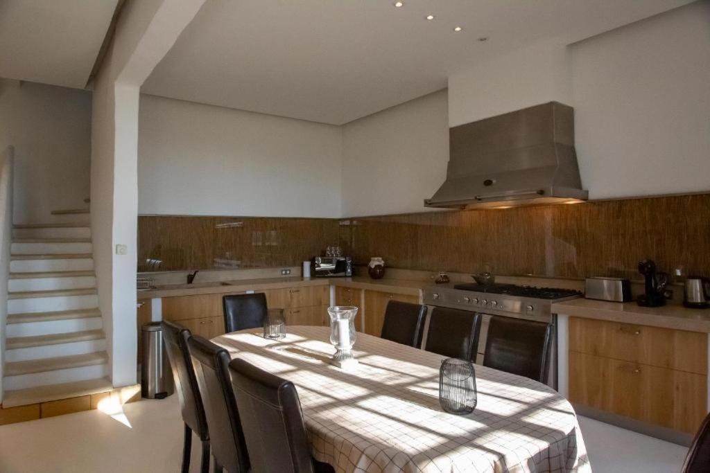 Mas Des Becasses, En Provence - 22 Personnes Villa Arles Exterior photo