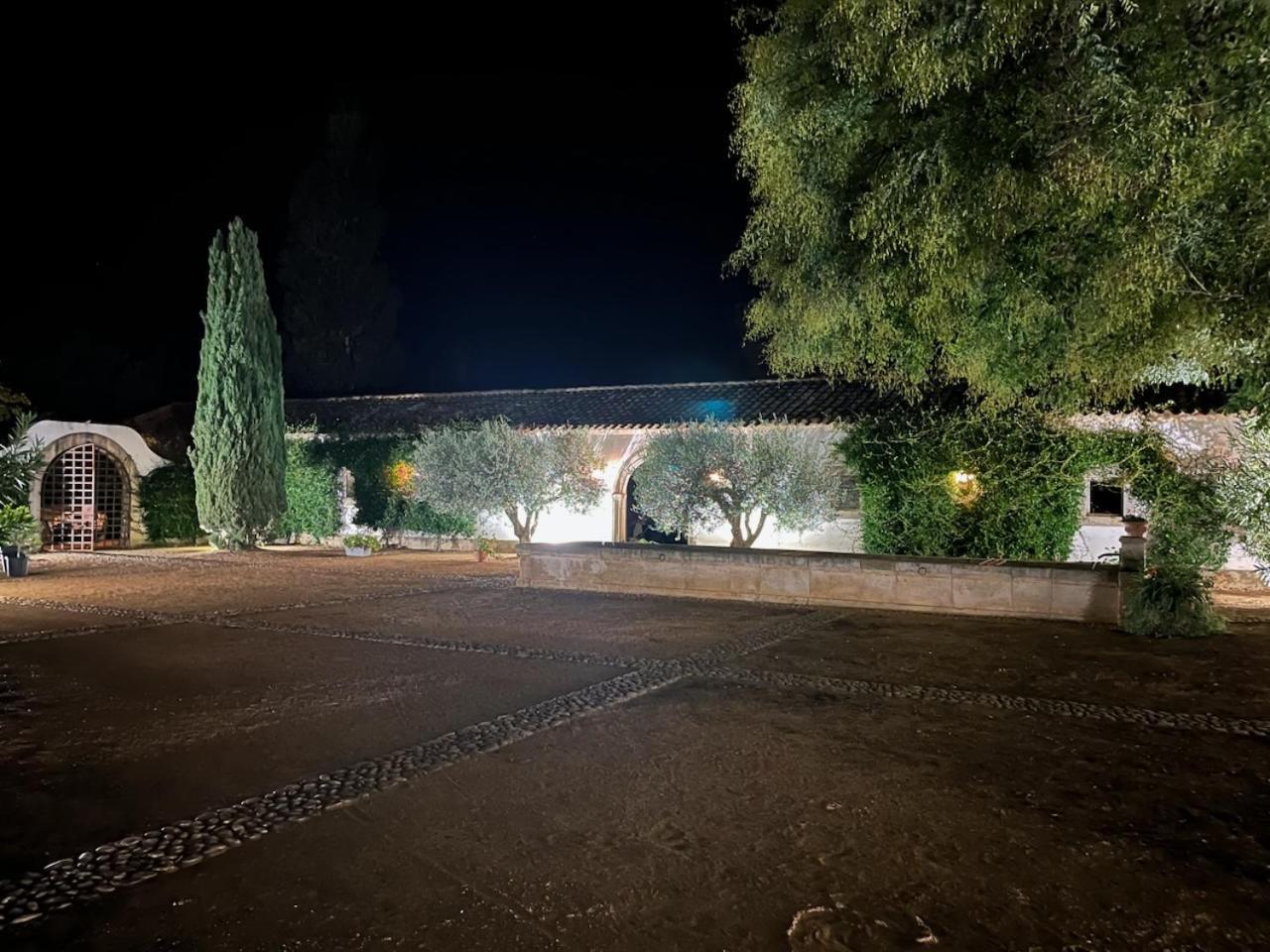 Mas Des Becasses, En Provence - 22 Personnes Villa Arles Exterior photo